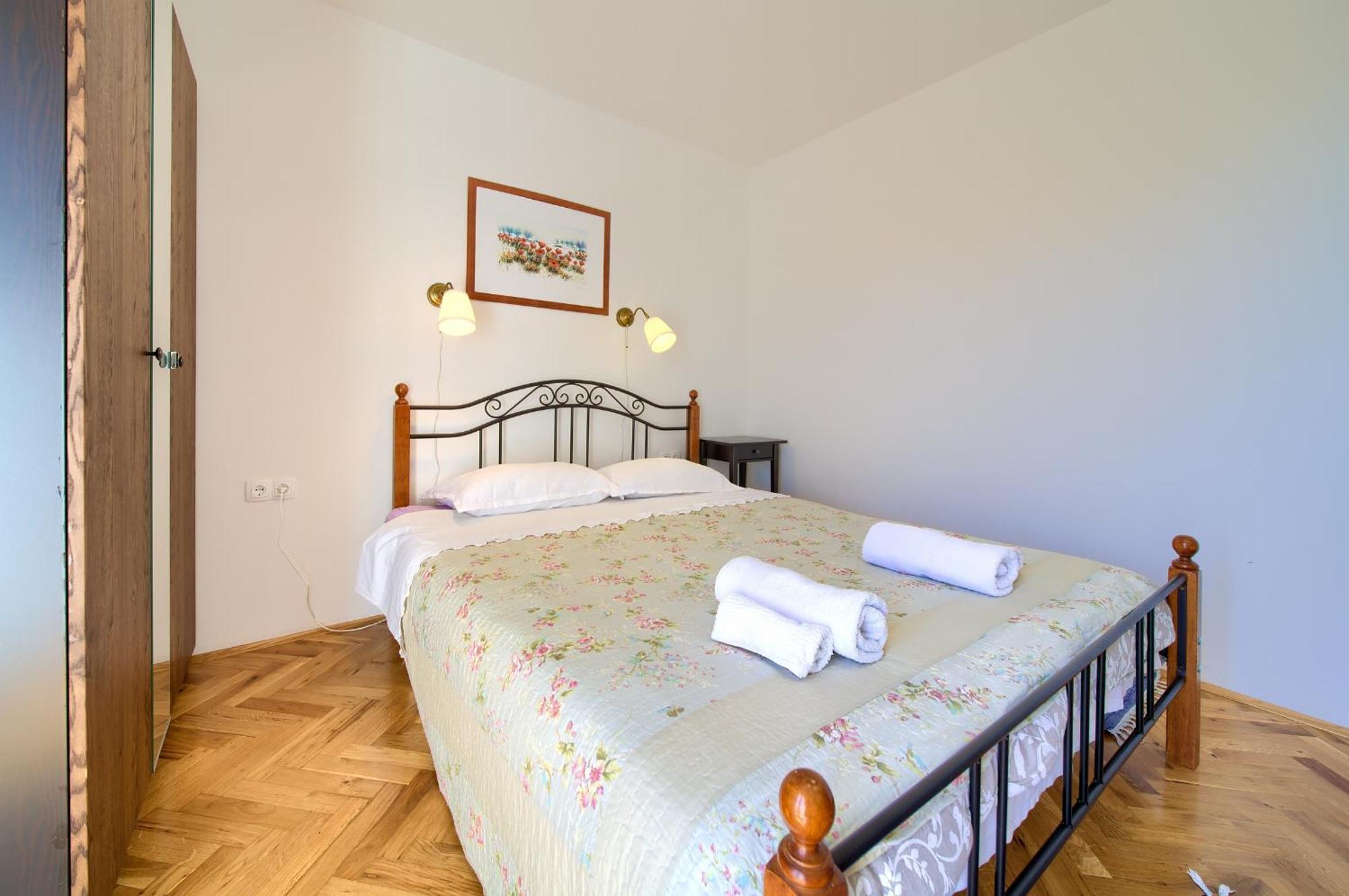 Apartments Rose Krk Town Esterno foto