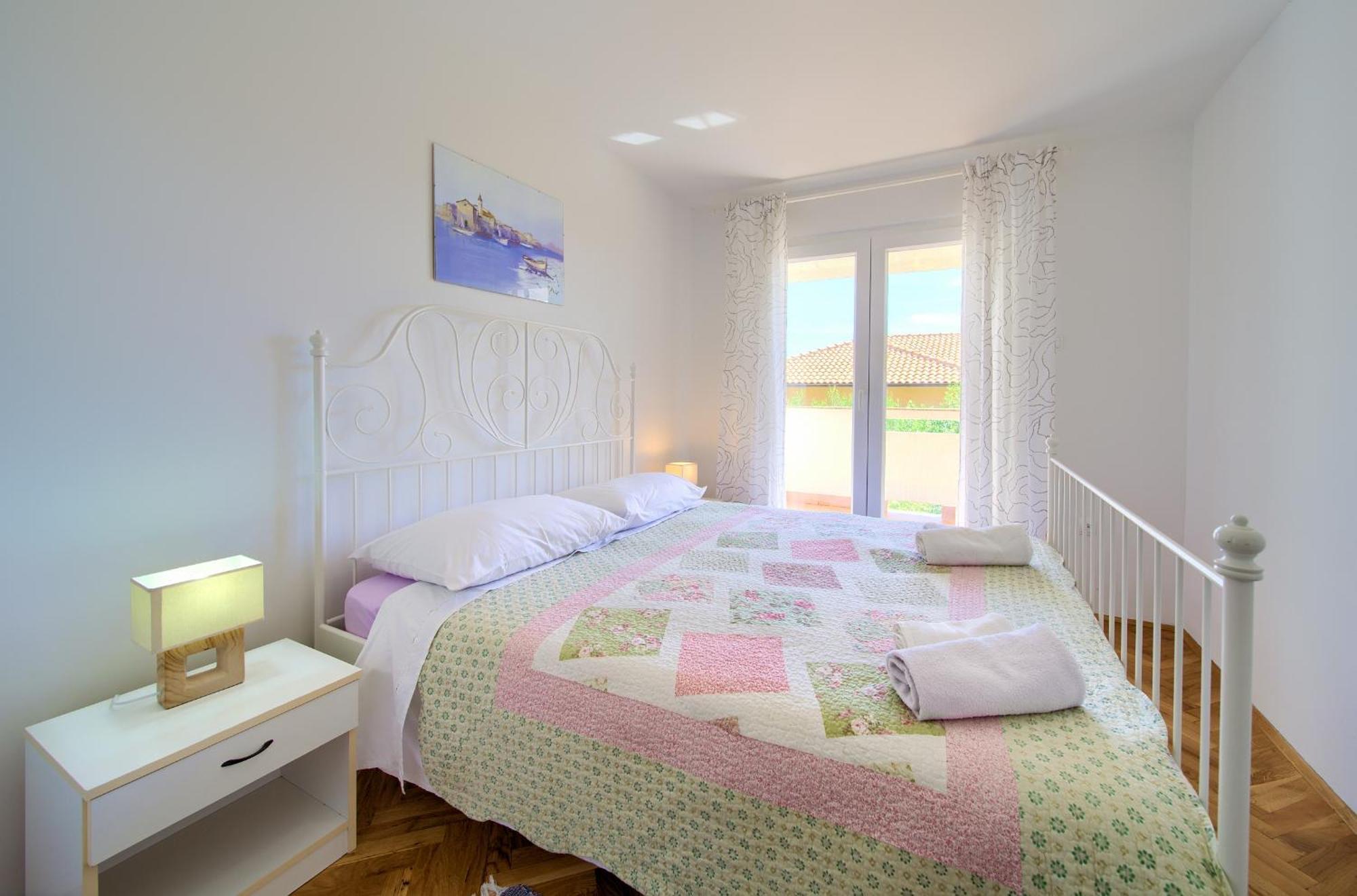 Apartments Rose Krk Town Esterno foto
