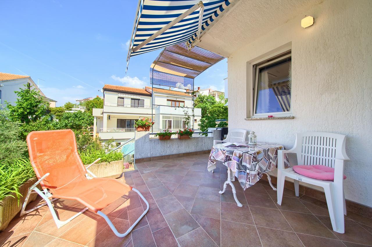 Apartments Rose Krk Town Esterno foto